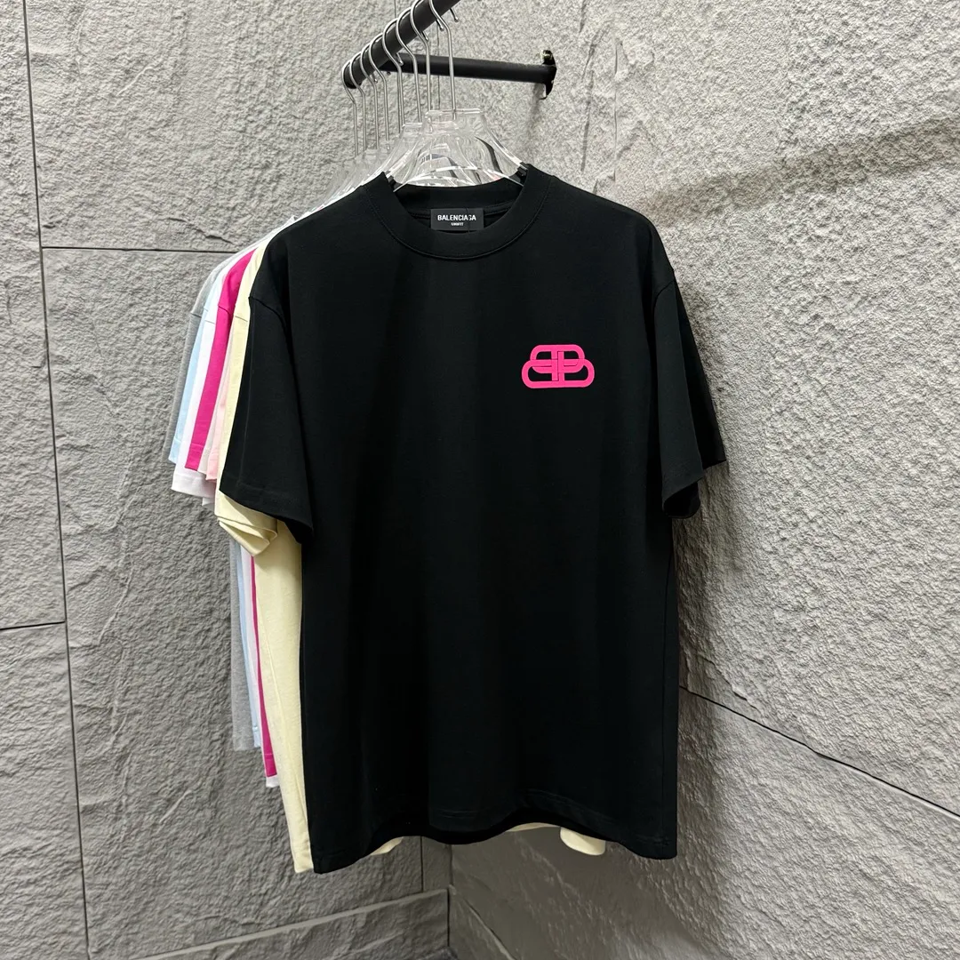 BALENCI*GA 2025 New Arrival T Classic Pink B T Same Style ：Black White Size： S （90-130 ） M （120-150 ） L （140-165 ） XL （160-180 ） XXL （180-210 ）